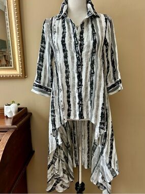 Patrizia Luca 3/4 Sleeve High Low Button Down Striped Art-to-Wear Leganlook Top
